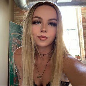 Meet your Posher, Izzy